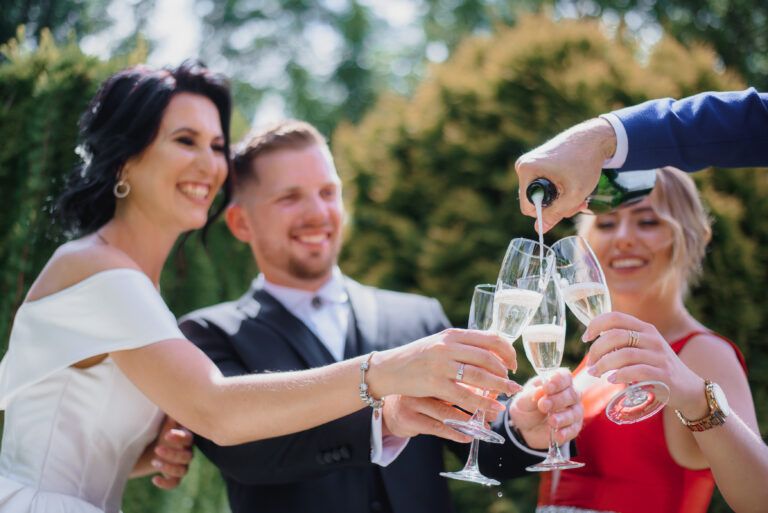 Как да се облечем за сватба? облекло за сватба