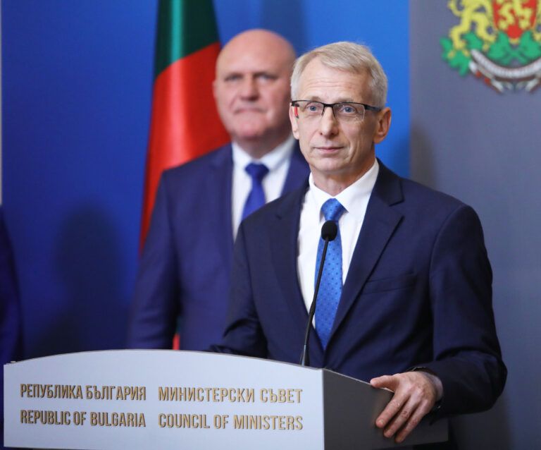 Над 50 000 деца и ученици са върнати и задържани в образователната система за шест години Над 50 000 деца и ученици са върнати и задържани в образователната система за шест години