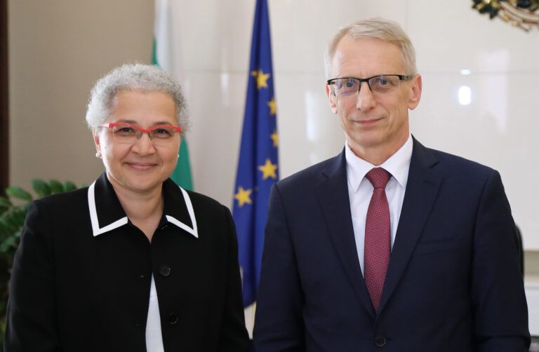 министър-председателя акад. николай денков