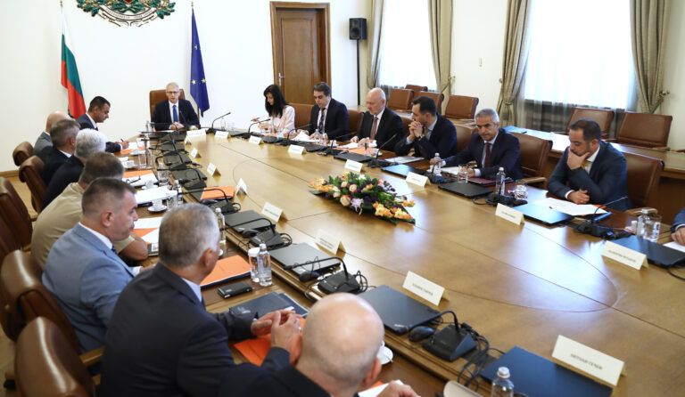 Подготвя се график за поетапен преход министерски съвет