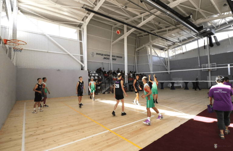 Във Велико Търново откриха нова спортна зала спортна зала във велико търново