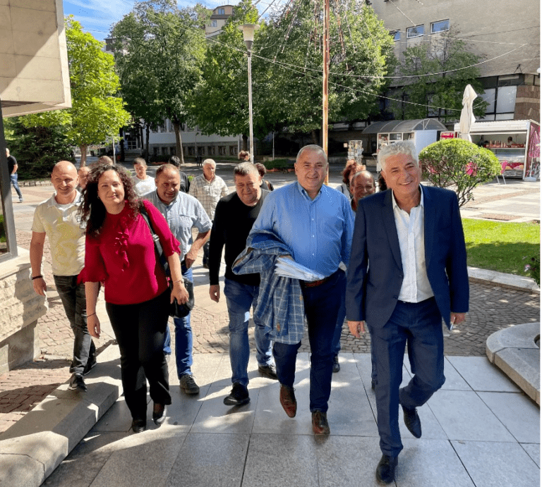 ГЕРБ – Дупница регистрира листата си с кандидати регистрация на листа за общински съветници в дупница