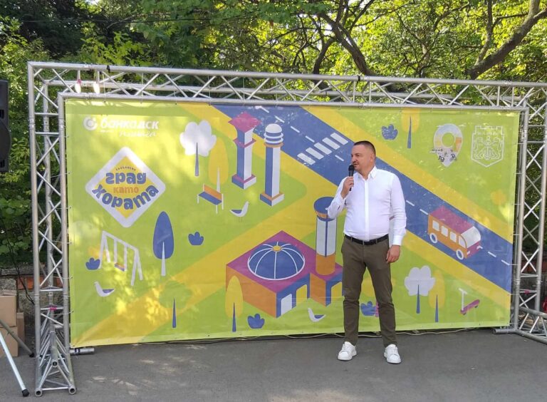 Учат деца на пътна безопасност в Морската градина учат деца на пътна безопасност в морската градина