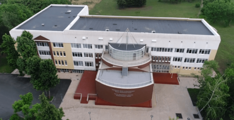 Увеличава се броят на студентите по медицина в бургаския университет медицински университет бургас