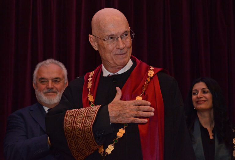 джордж кремлис