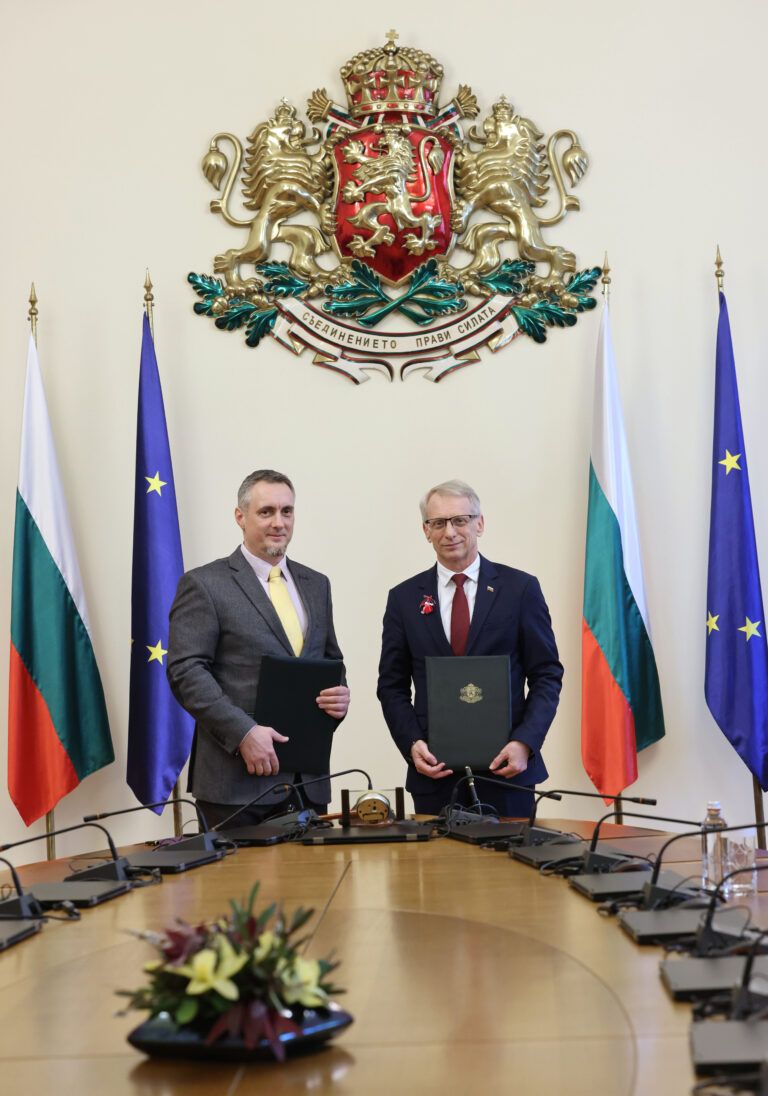 Премиерът Николай Денков подписа Меморандум за сътрудничество с „Прозрачност без граници“ академик николай денков