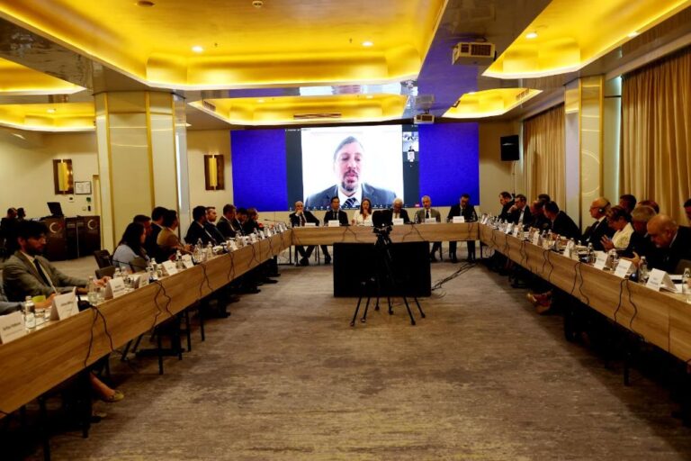 Столичният кмет участва в дискусия на тема антикорупция васил терзийски