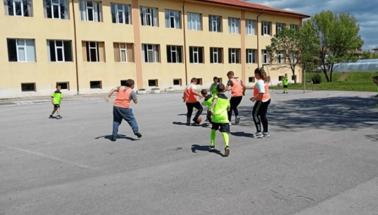 нов физкултурен салон в село крайници