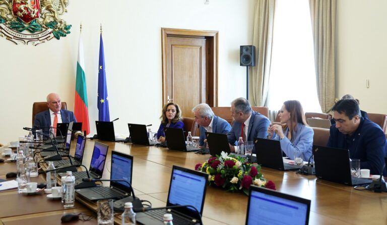 През следващата седмица ще започне удостоверяването на машините за предстоящите избори заседание на министерски съвет за предстоящите избори