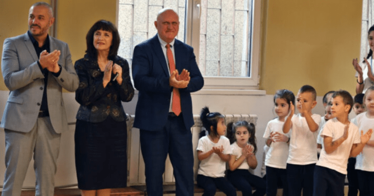 министъра на образованието