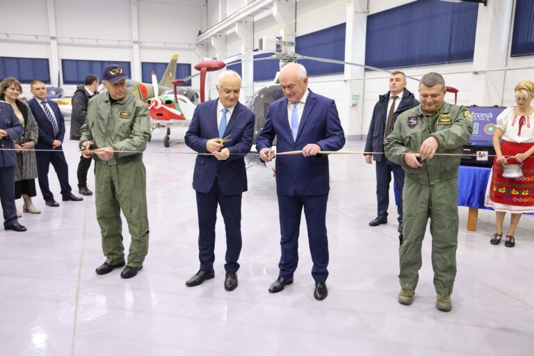 Премиерът Главчев: Боеспособността, модернизацията и превъоръжаването на Българската армия са ключова задача главчев долна митрополия