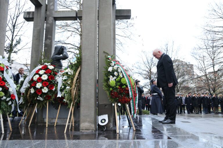 Премиерът Главчев: Готови сме с бюджета за догодина, еврозоната е приоритет изказване на премиера главчев