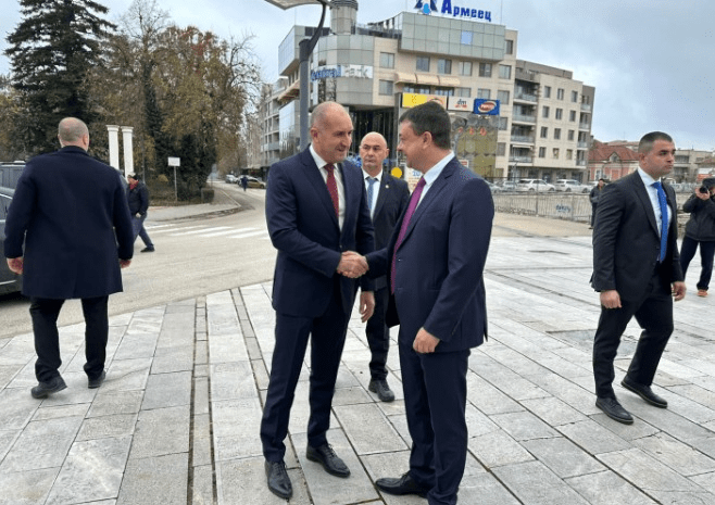 В Силистра се проведе форум на тема „Образование, култура и спорт“ президентът радев на форум в силистра