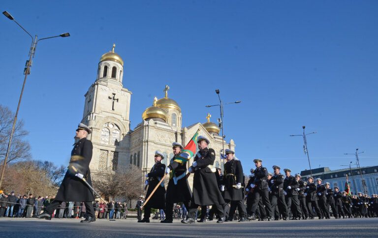 Варна отбеляза Свето Богоявление и 177 години от рождението на Христо Ботев варна отбелязва свето богоявление