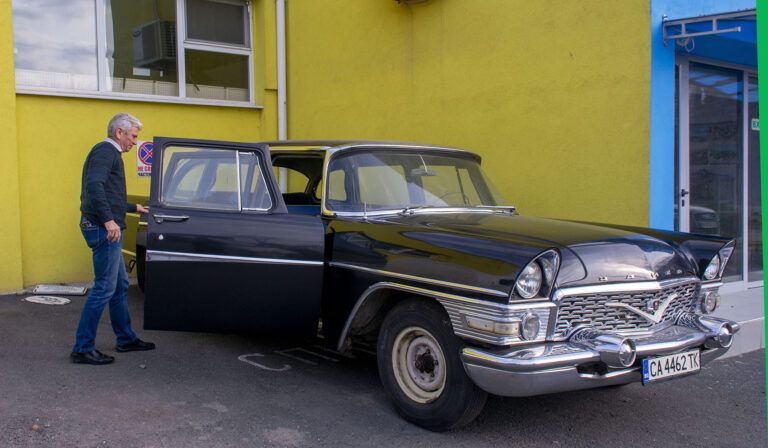 легендарна кола ще бъде превърната в подводен рифт в бургас