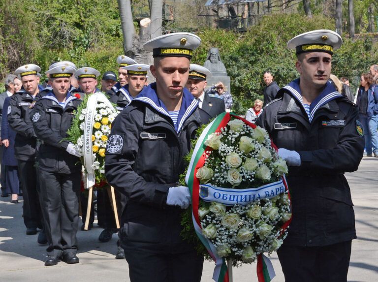 Варна отбеляза с общоградско поклонение 149 години от избухването на Априлското въстание годишнина от избухването на априлското въстание във варна