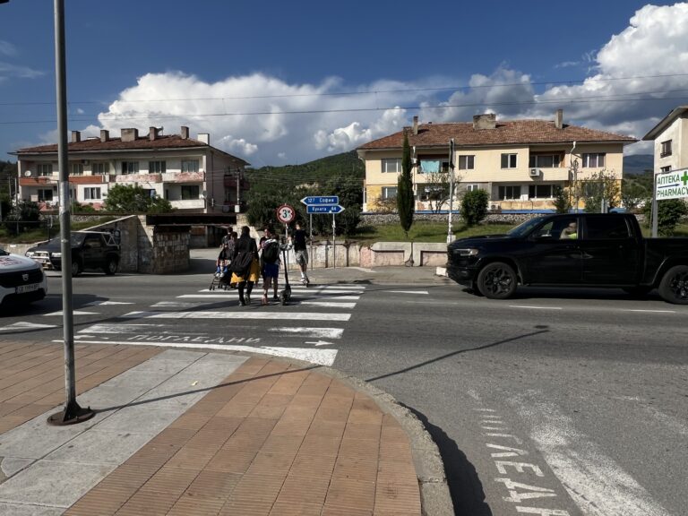 Обсъдиха варианти за подобряване на трафика в района на Кресна работнапсрещавобщинакресна заоблекчаване на трафика