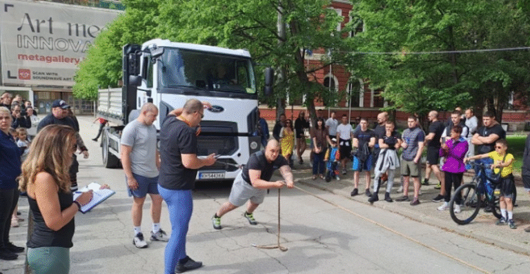 най-силните мъже в българия с благотворителна акция в кюстендил