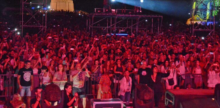 ди джей бобо за деня на варна