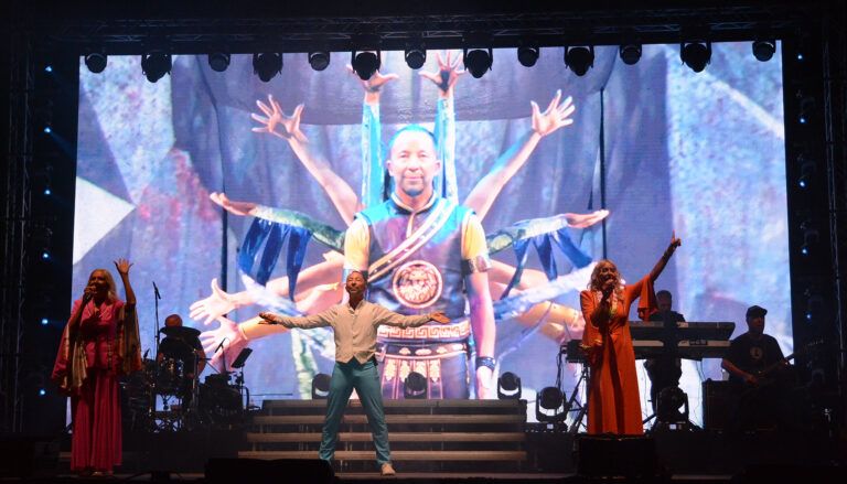 Хиляди отпразнуваха Деня на Варна с мащабния концерт край Пантеона хиляди празнуваха деня на варна