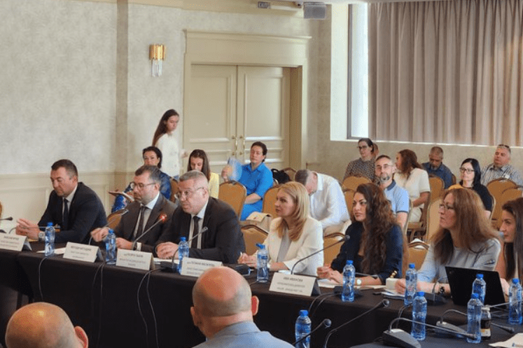 С преминаването към еврото българските производители ще имат по-лесен достъп до европейските пазари министър тахов