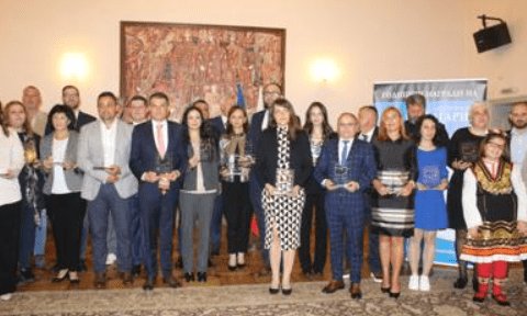 Пловдив получи Златен приз за „Водеща дестинация за културен и фестивален туризъм“ за 2025 община пловдив получи приз за водеща културна дестинация