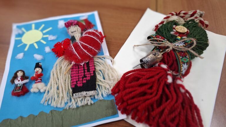 В Добрич наградиха участниците от конкурс за изработка на мартеница победители в конкурс за мартеница в добрич